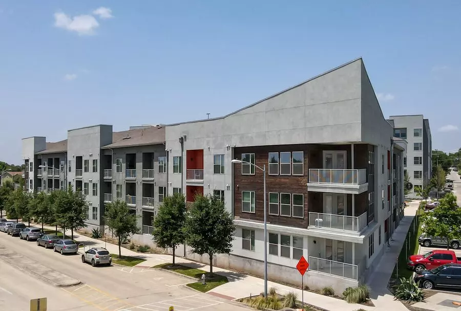 6829 East Martin Luther King Jr Boulevard, Austin, TX 78721 photo 5