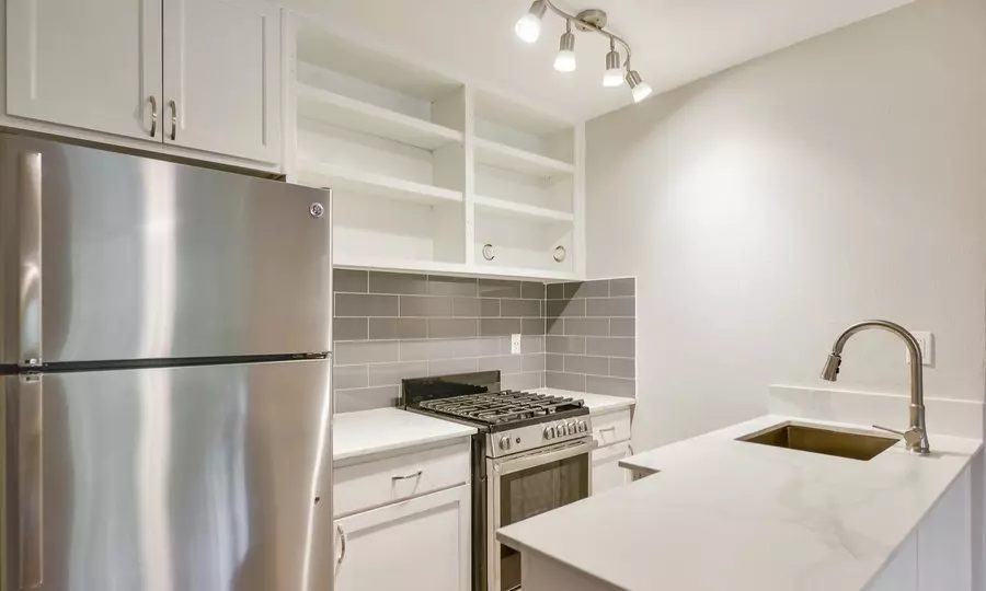 706 Hearn Street, Austin, TX 78703 photo 2