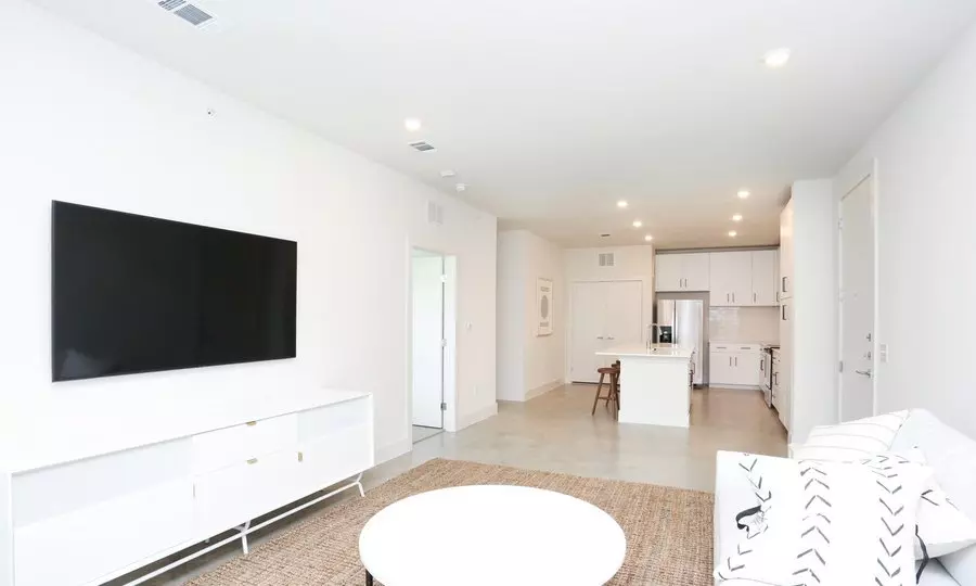 7506 West Slaughter Lane, Austin, TX 78749 photo 3