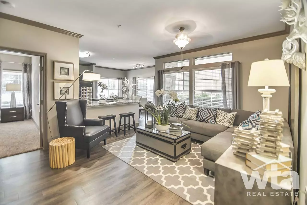 7655 N Fm 620 photo 3