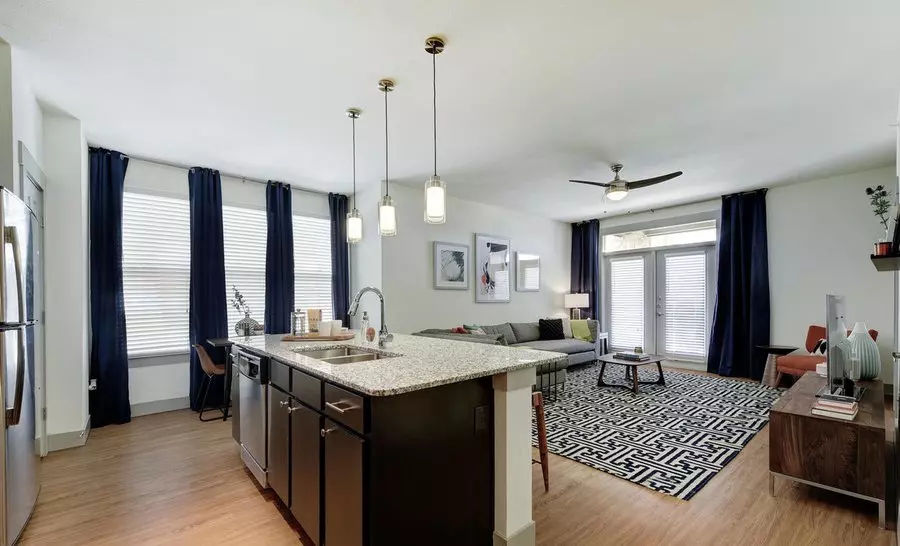 8006 Us St photo 4