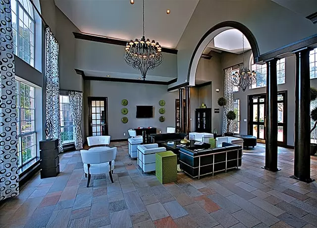801 West 38th Street, Austin, TX 78705 photo 5