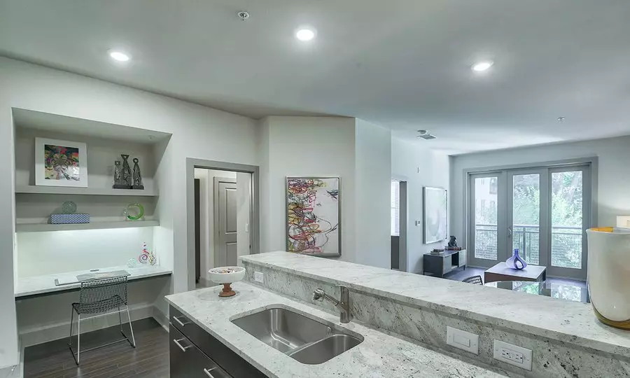 819 South Lamar Boulevard, Austin, TX 78704 photo 4