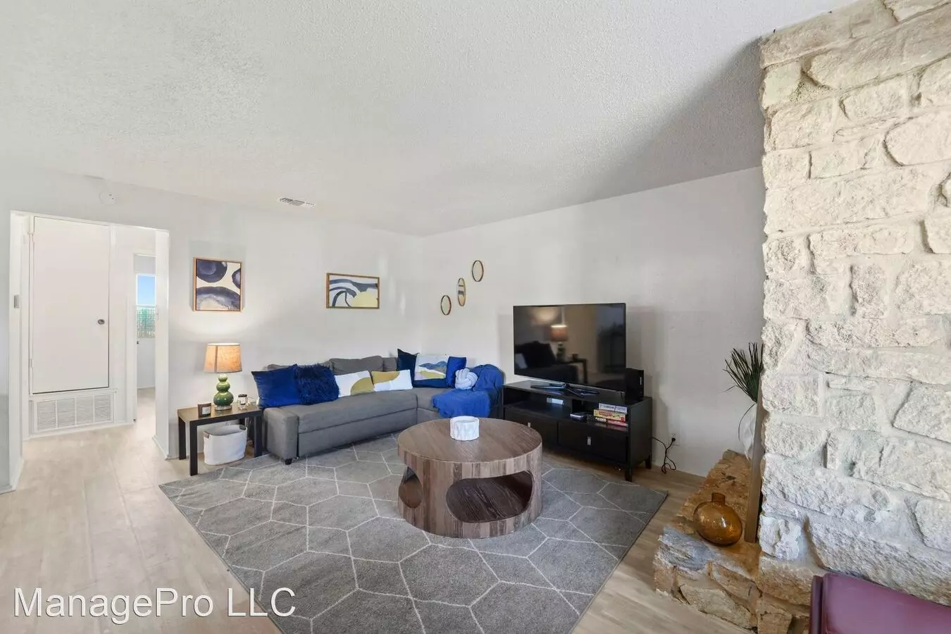 823 Taulbee Ln photo 2