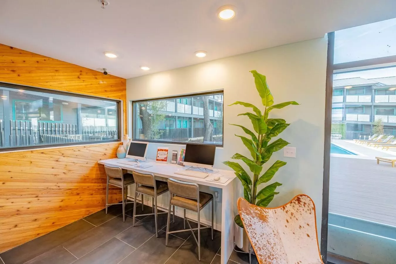 The Hedge Apartments photo 4