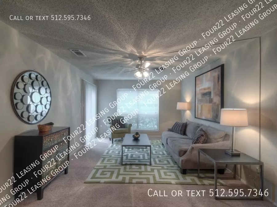 8524 Burnet Rd photo 2