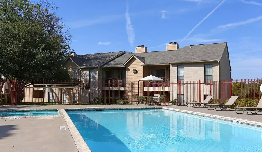 9 Quail Boulevard, Austin, TX 78758 photo 2