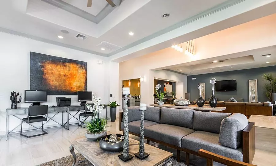 9107 Circle Drive, Austin, TX 78736 photo 2