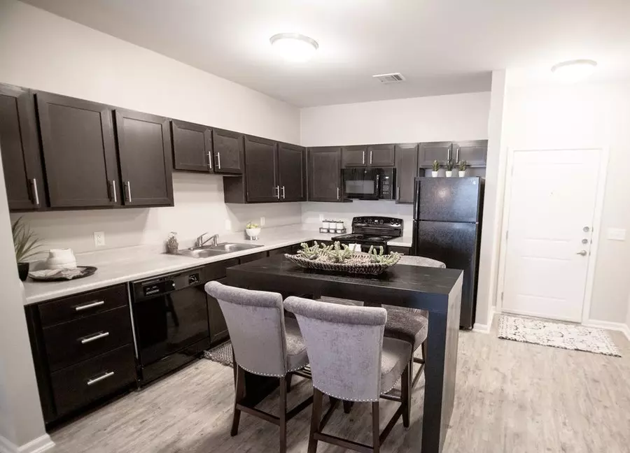 9336 Cattle Baron Path, Austin, TX 78747 photo 3