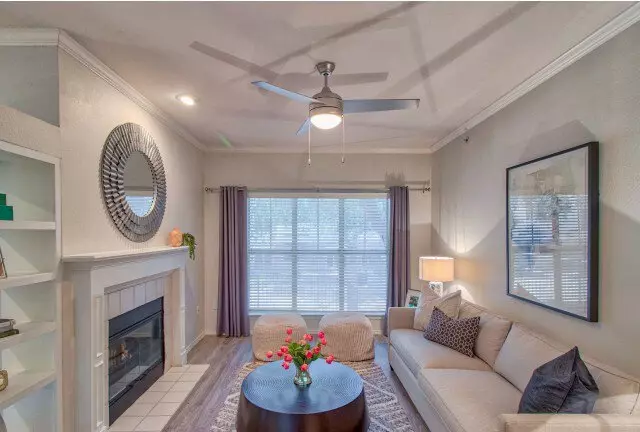 9807 Stonelake Boulevard, Austin, TX 78759 photo 5