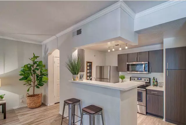9807 Stonelake Boulevard, Austin, TX 78759 photo 2