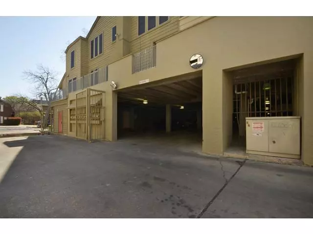 2529 Rio Grande # 18 photo 5