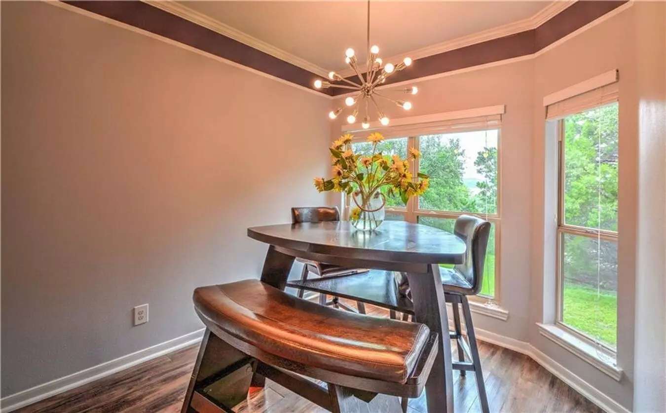 Large 1-bedroom At The Montevista Condominiums! photo 5