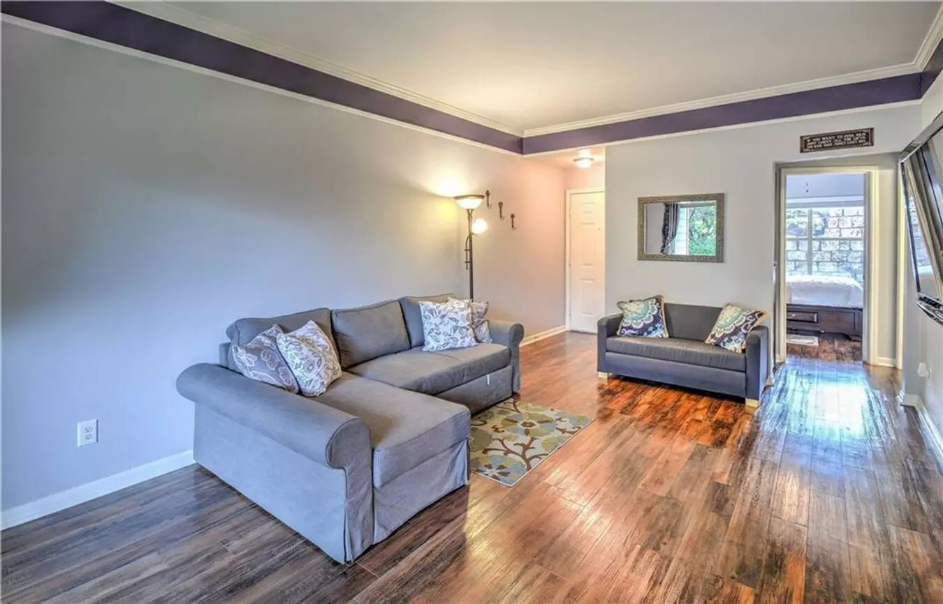 Large 1-bedroom At The Montevista Condominiums! photo 3