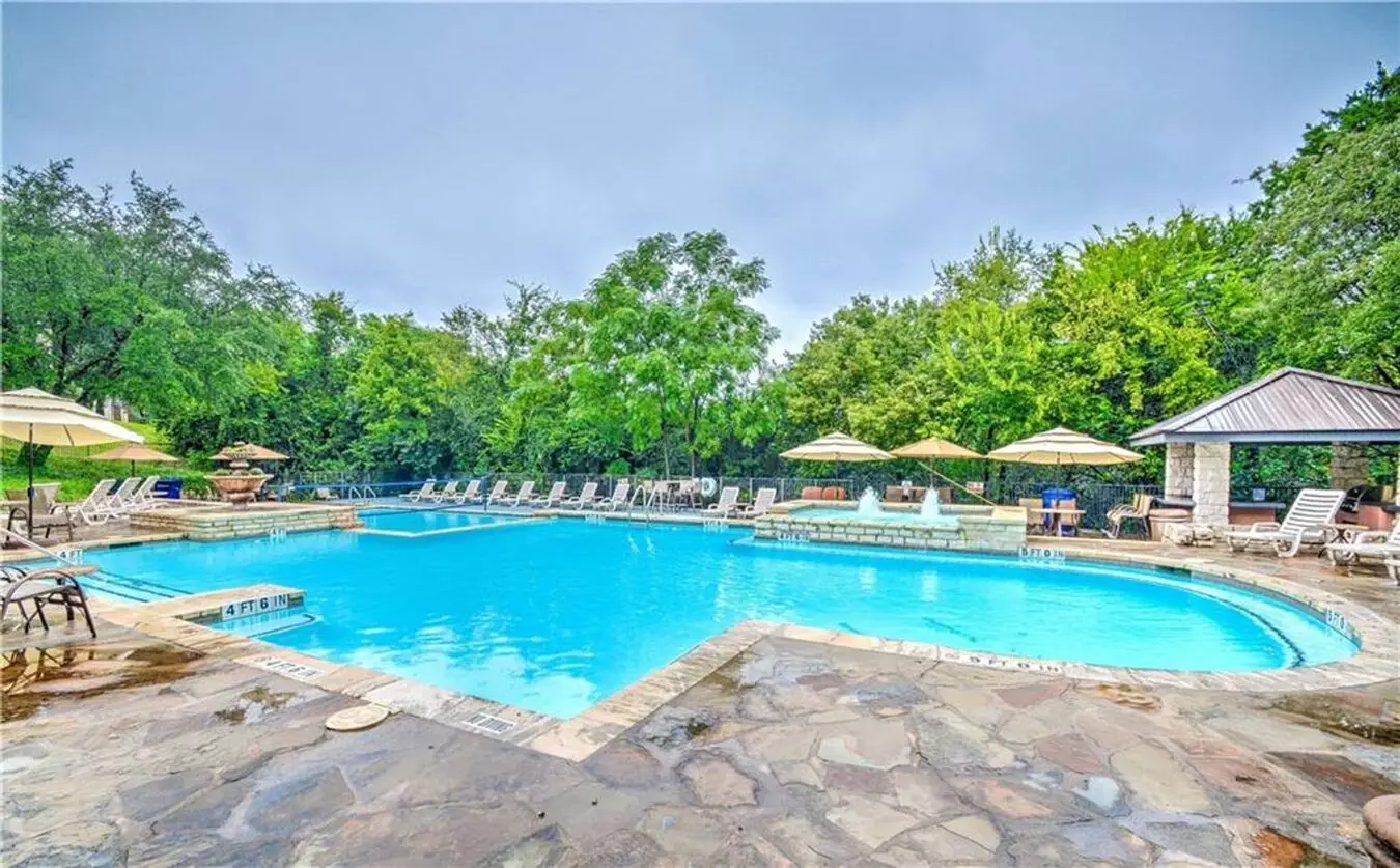 Large 1-bedroom At The Montevista Condominiums!