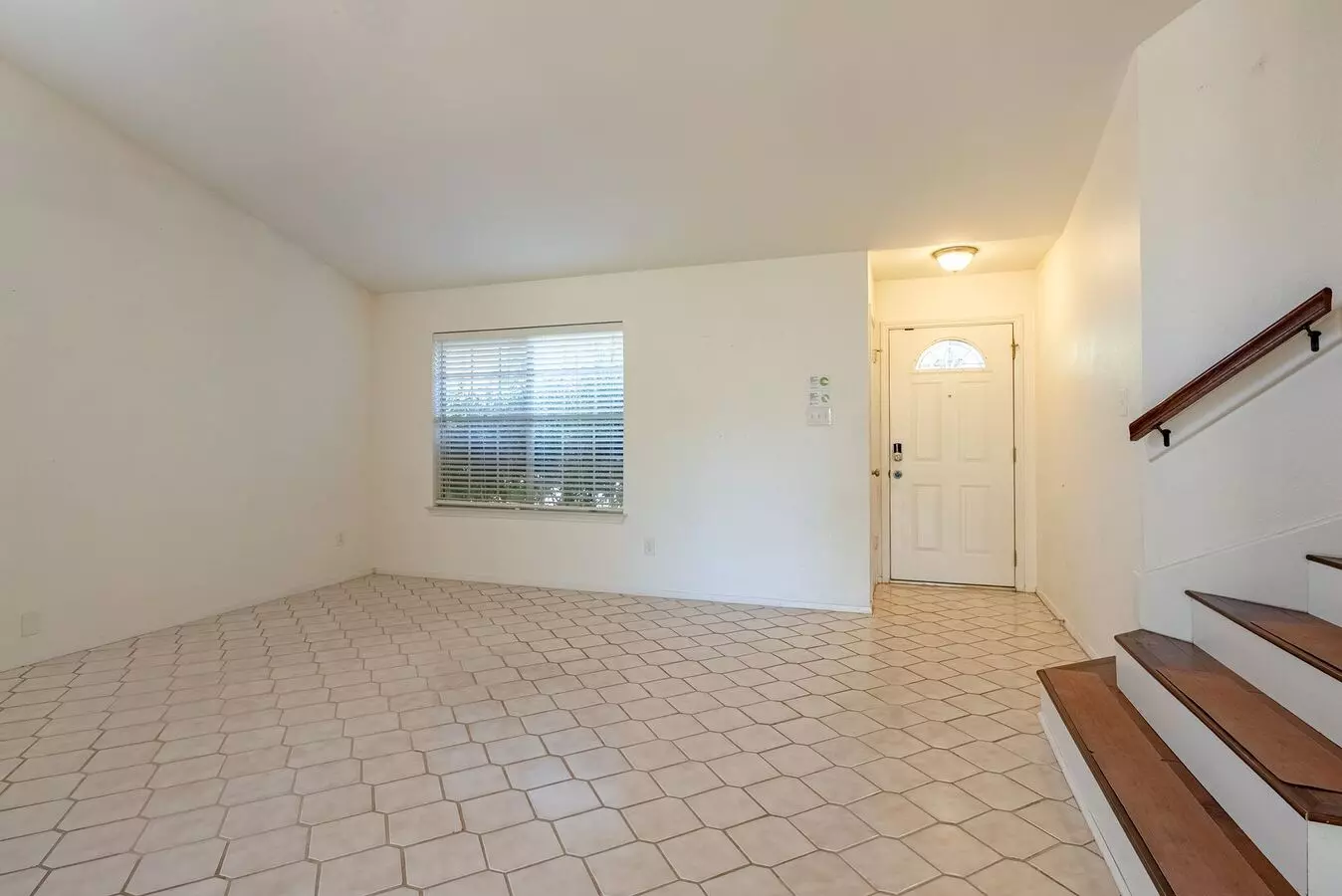 8202 Avocet Drive, Austin, TX 78745 photo 2