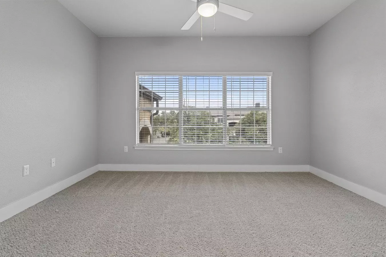 Oakville Apartments photo 5