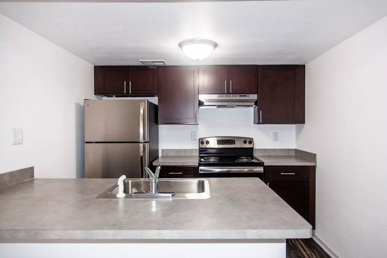Short Hills Apartments photo 3