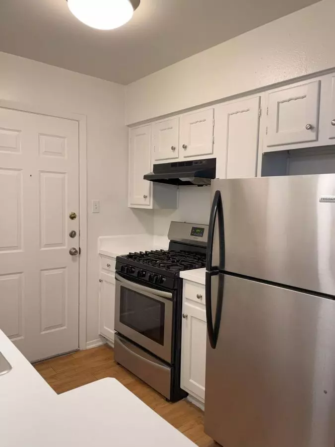 Tarrytown Flats photo 2