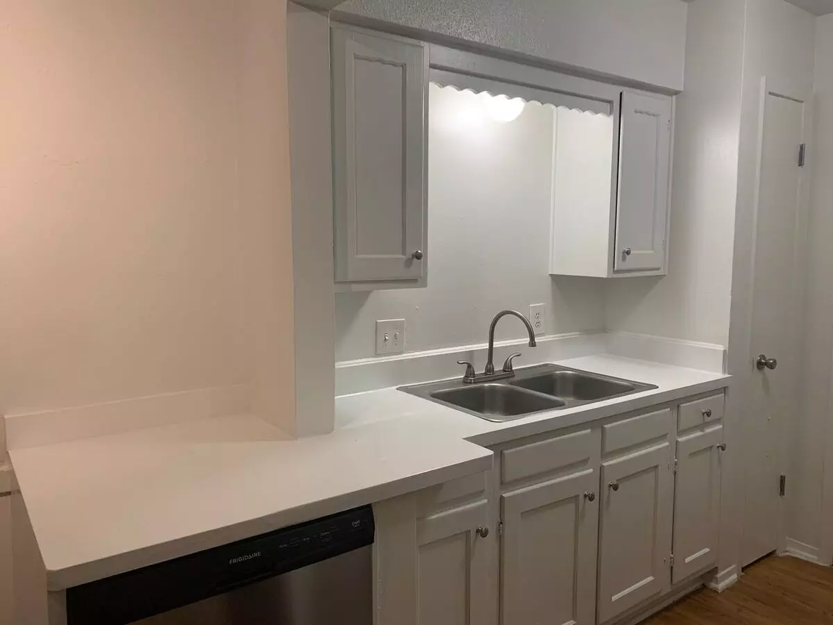 Tarrytown Flats photo 3
