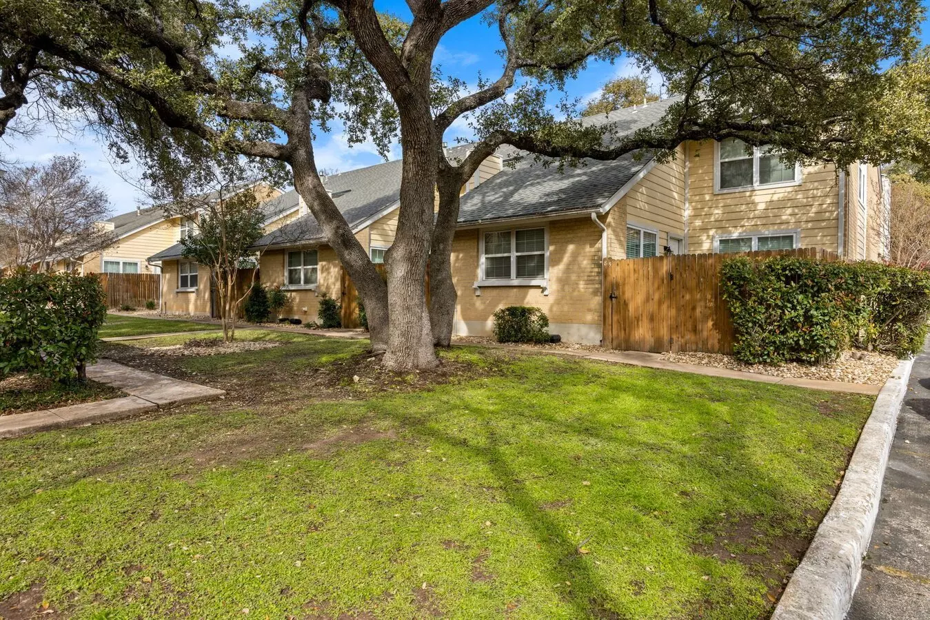 The Arbors At Tallwood photo 2