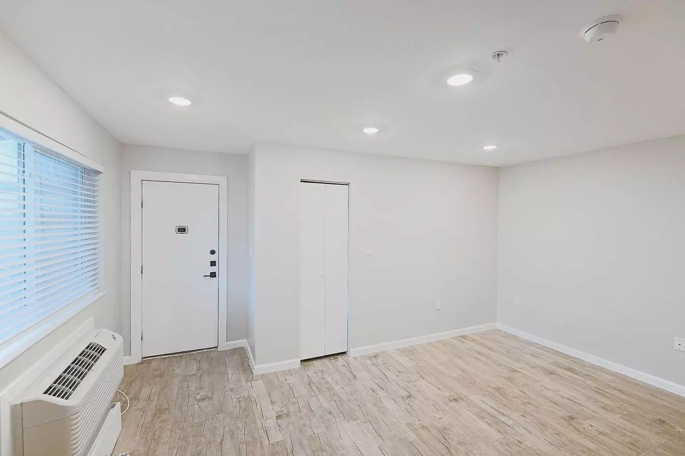 Hedge Apartments photo 4