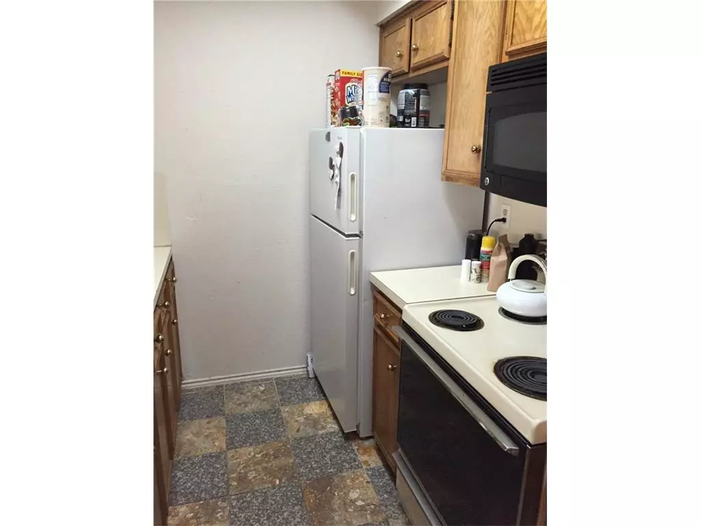 2706 Salado St Apt 206 photo 2