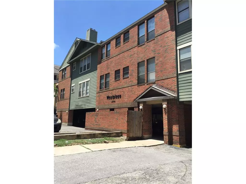 2706 Salado St Apt 206 photo 3
