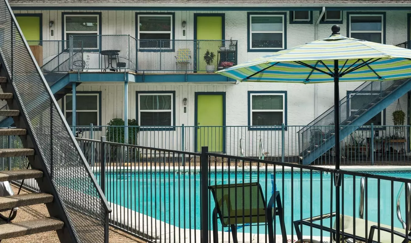 Zilker Capri Apts. photo 2