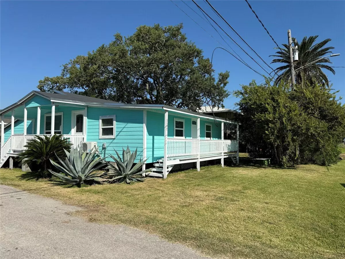 726 4th Street, San Leon, TX 77539 photo 5