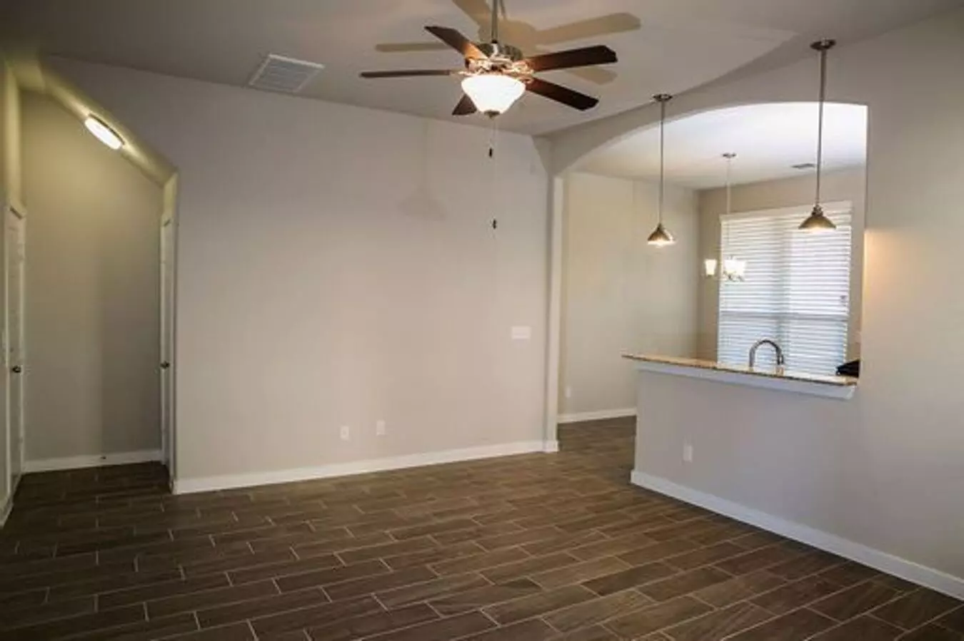 117 Calm Water Loop, Bastrop, TX 78602 photo 2