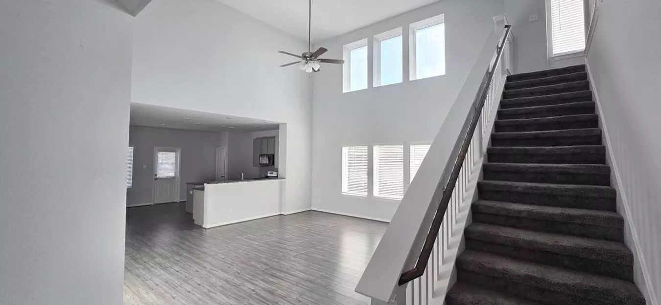 10050 Pine Valley Court, Baytown, Tx 77521 photo 4