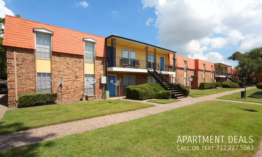 1206 Missouri Street, Baytown, TX 77520 photo 3