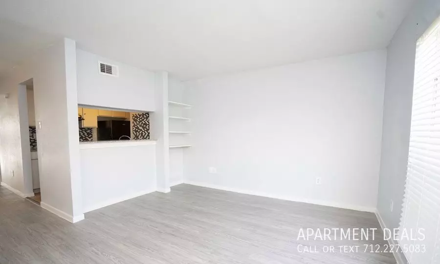 1706 Bob Smith Road, Baytown, TX 77521 photo 2