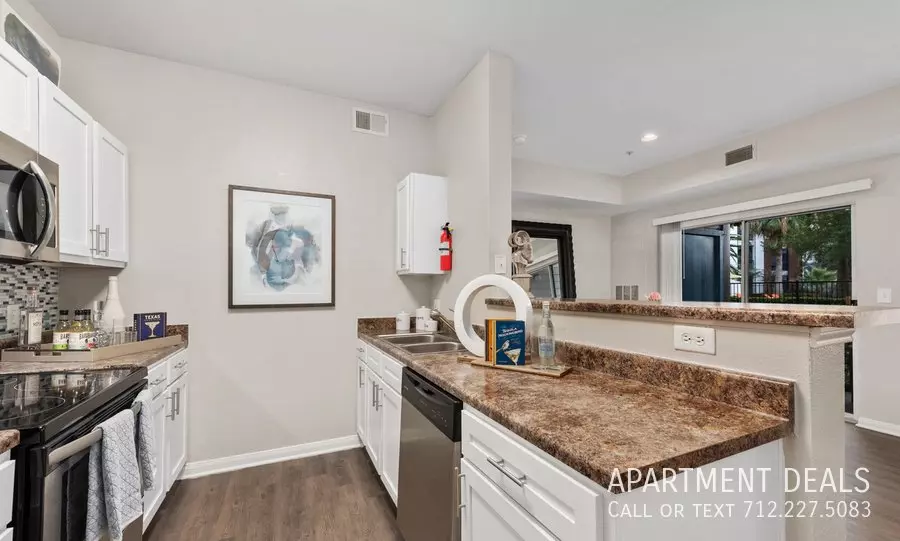 2906 West Baker Road, Baytown, TX 77521 photo 2