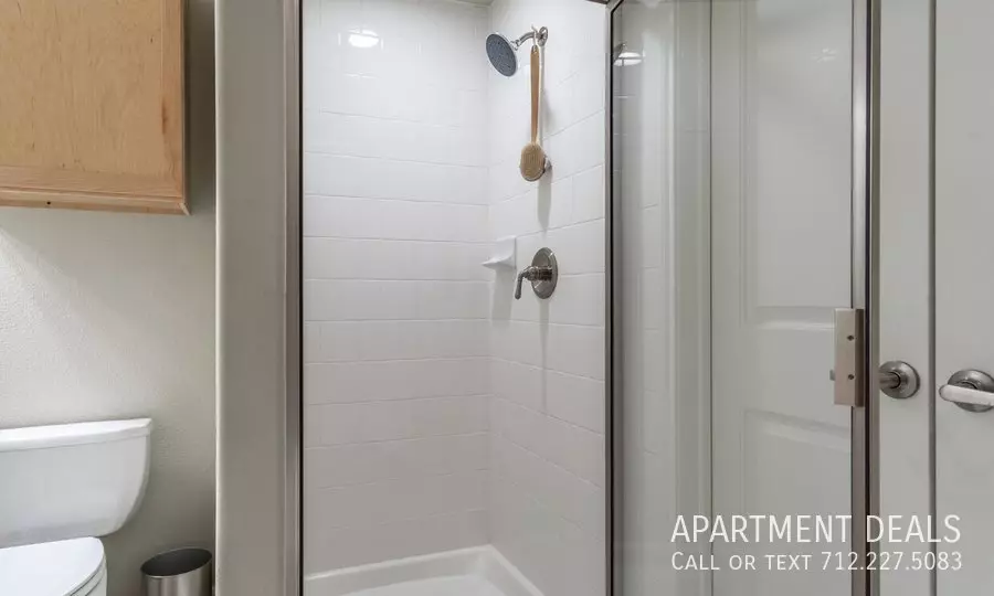 3723 Emmett Hutto Boulevard, Baytown, TX 77521 photo 4