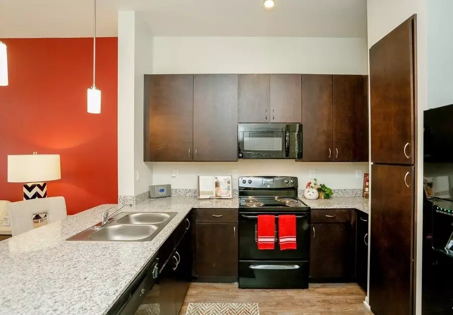 8600 Main Street, Houston, TX 77025 photo 4