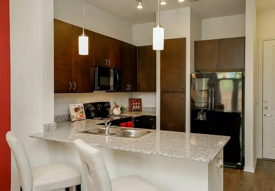 8600 Main Street, Houston, TX 77025 photo 3