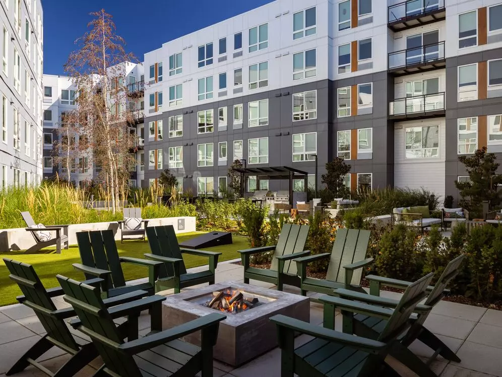 Avalon Bothell Commons photo 3