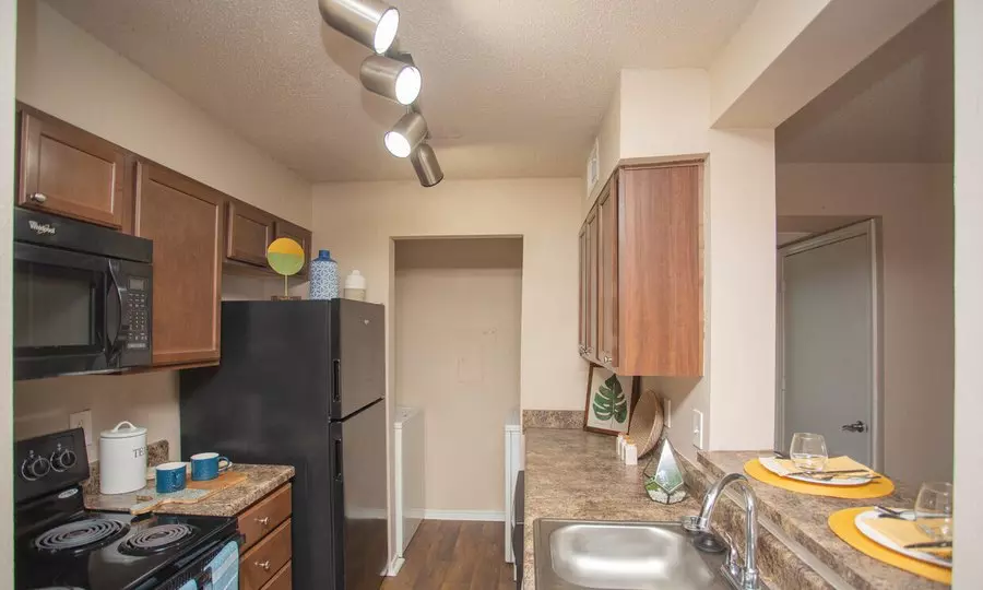 3446 East Rosemeade Parkway, Carrollton, TX 75007 photo 4