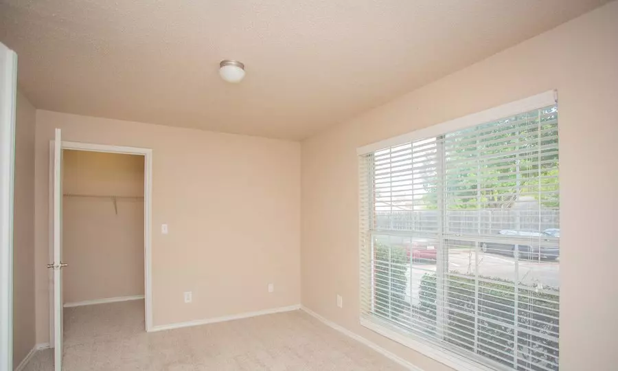 3446 East Rosemeade Parkway, Carrollton, TX 75007 photo 5