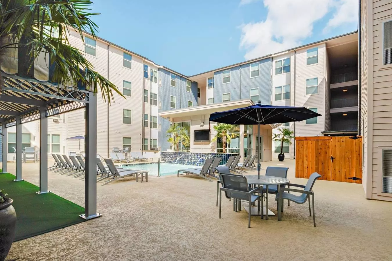 Cherry Street | Student Housing photo 4