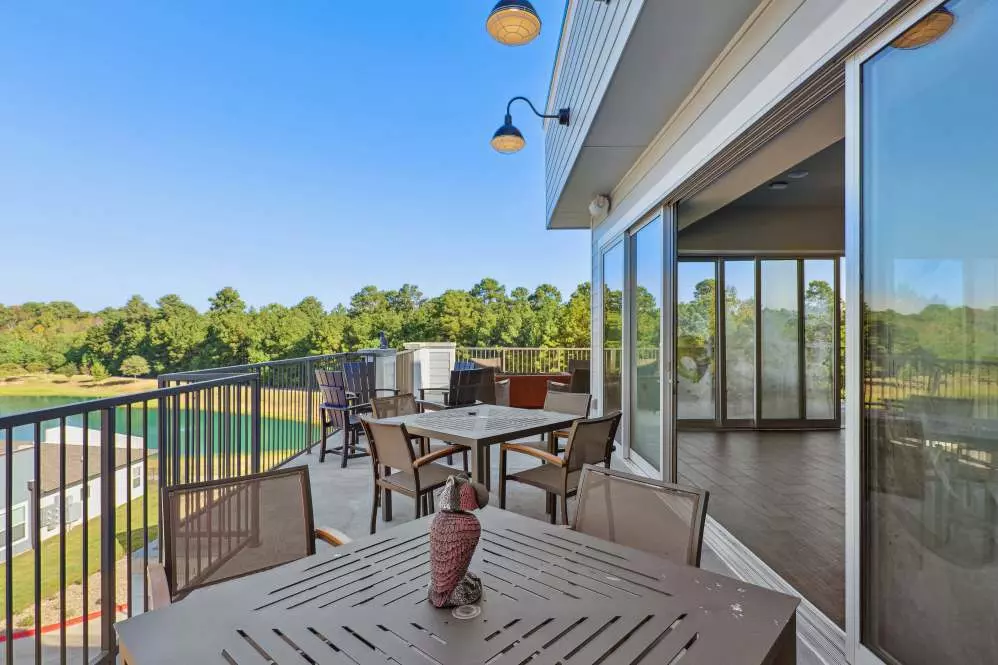 Reserve at Woodland Lakes photo 3