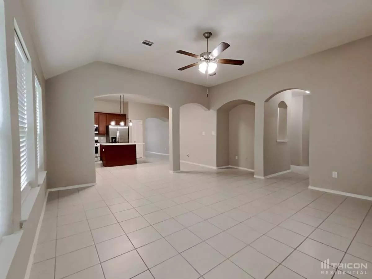 13702 Sun Bear Court, Crosby, TX 77532 photo 3