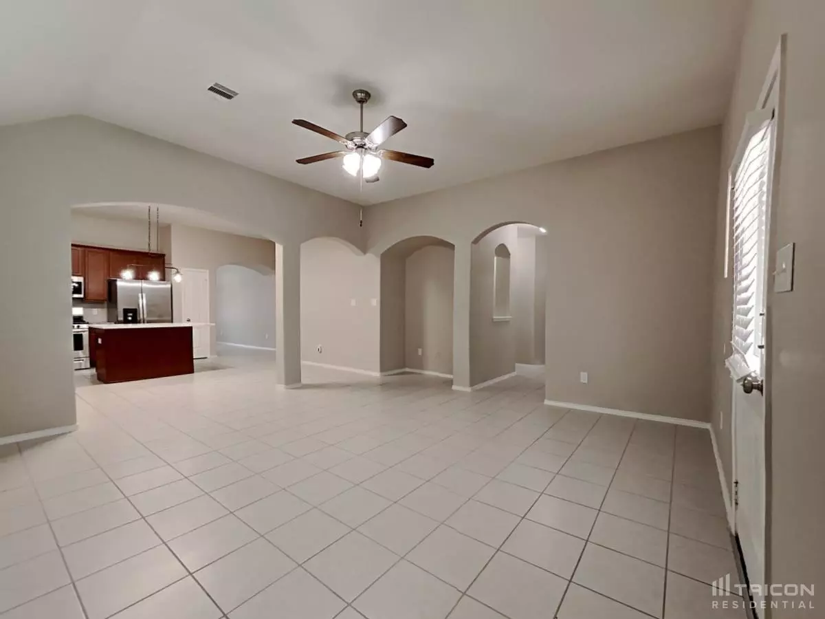 13702 Sun Bear Court, Crosby, TX 77532 photo 4