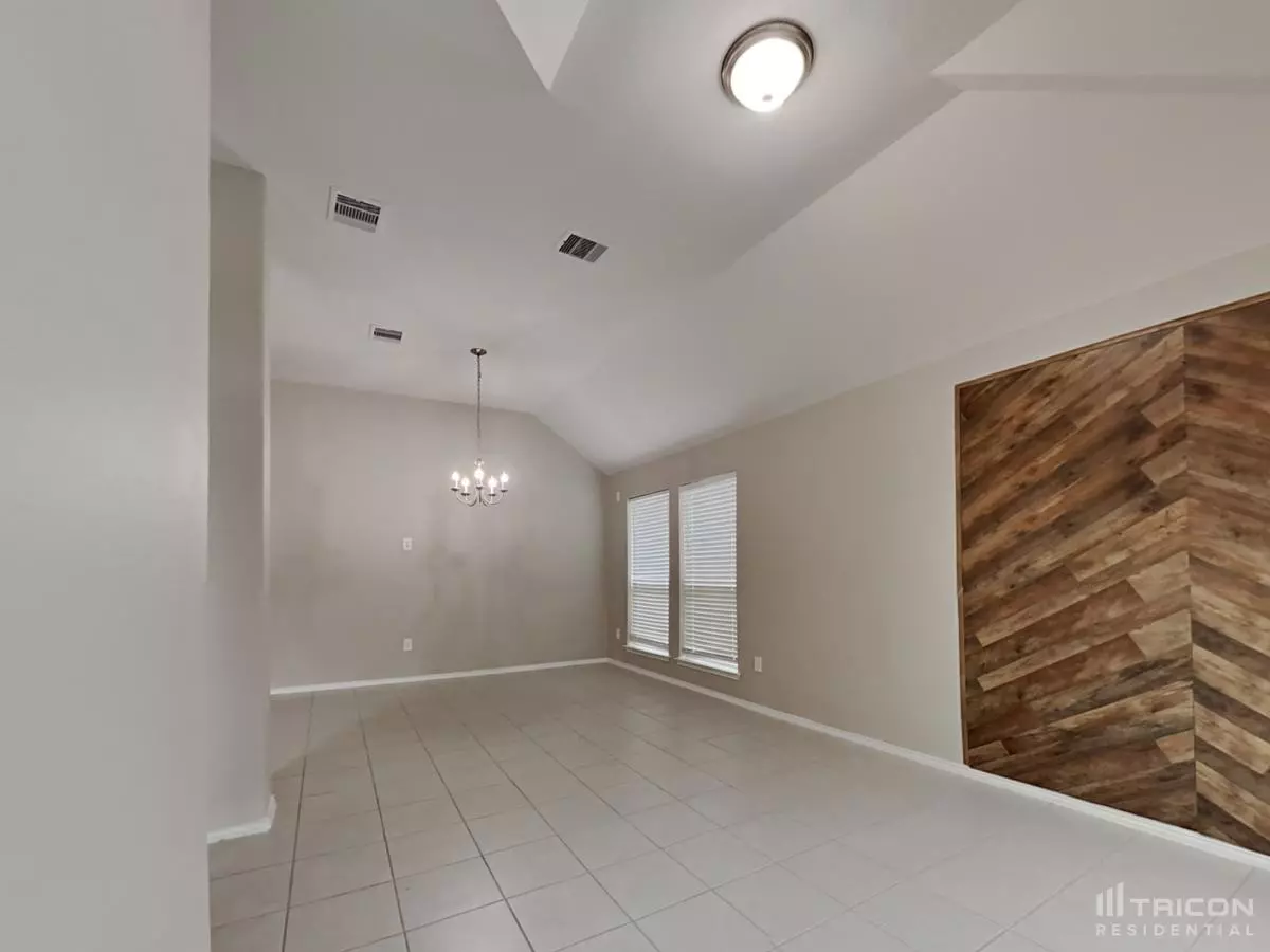 13702 Sun Bear Court, Crosby, TX 77532 photo 5