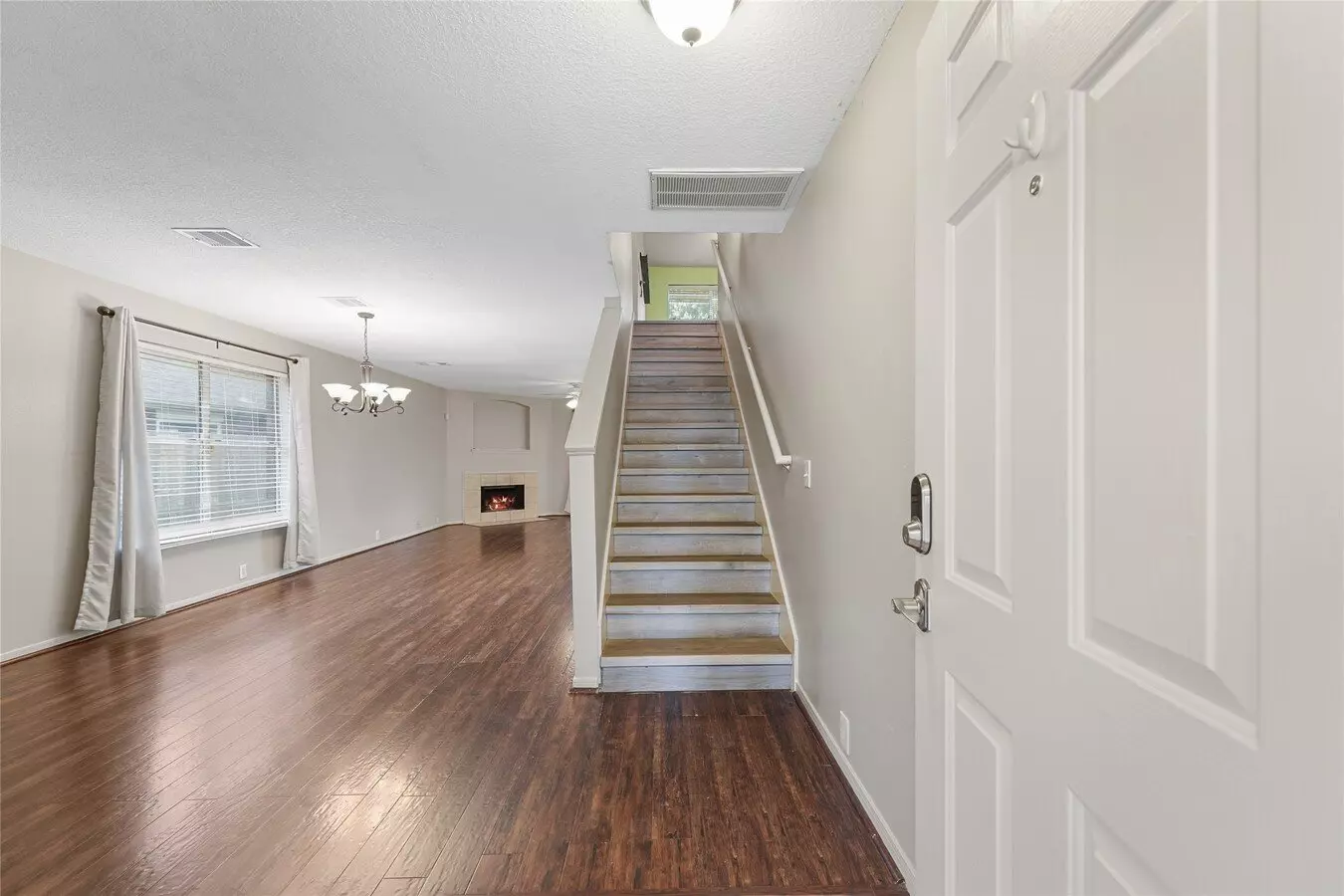 17502 South Summit Canyon Drive, Houston, TX 77095 photo 4