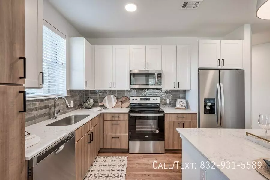 18320 Central Creek Drive, Cypress, TX 77433 photo 3