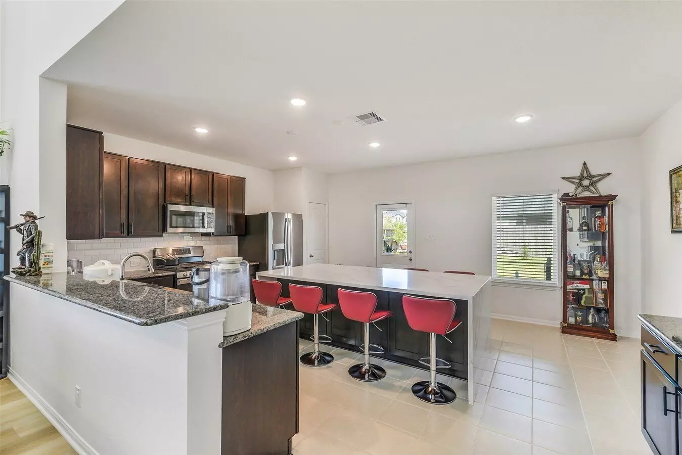 22222 Opa Gln Dr photo 4