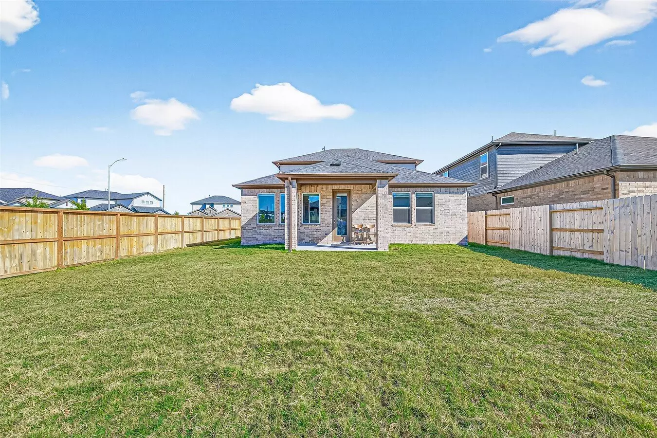 9747 Pettus Creek Drive, Cypress, TX 77433 photo 3